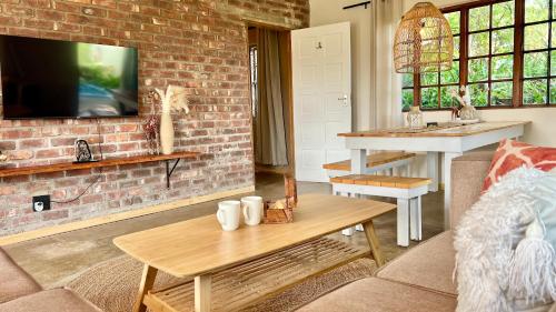 LoerieRoep Estate - Mountainview Selfcatering Accommodation Nelspruit - 편의 시설/서비스