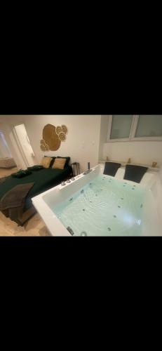 Night Dream-jacuzzi-romantic in Невер