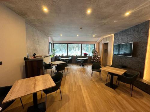 Cristall Hotel in Rocca Di Cambio