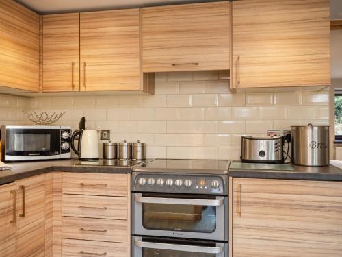 virtuve, Finest Retreats - Pottles Cottage in Surlingham
