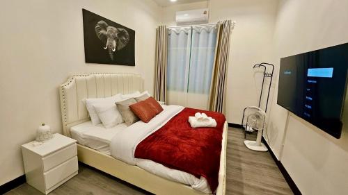 Bangrak house 200 meters near BTS SaphanTaksin in city