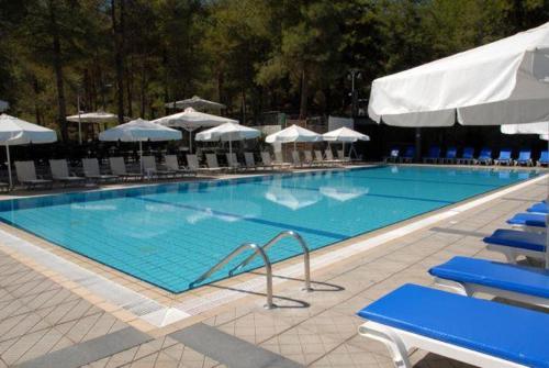 Peldbaseins, Minaides Hotel in Kakopetria