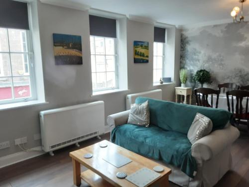 Bridge Street Apartment