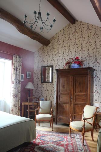 Les Epaux in แซยี