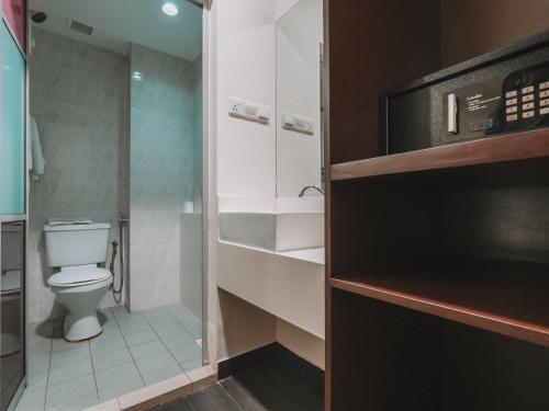 room detail thumbnail 2