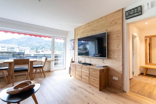 One-Bedroom Apartment image 2