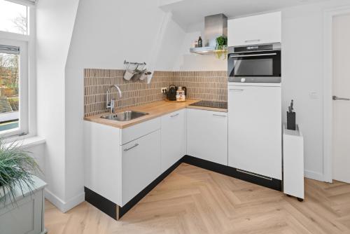 Unique penthouse near city center and Park in Roosendaal