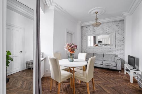 City Center - Cozy And Bright - Dobra 11, Warschau