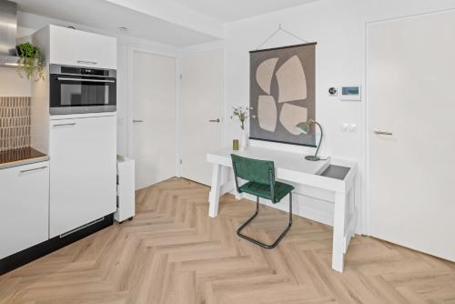Unique penthouse near city center and Park in Roosendaal