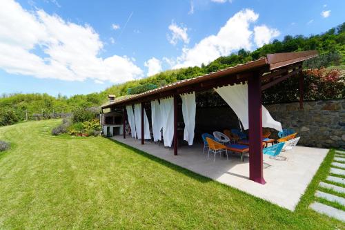 Iekārtas, Villa Podere Gaia 16 Pax by VILLASRETREATS in Zignago