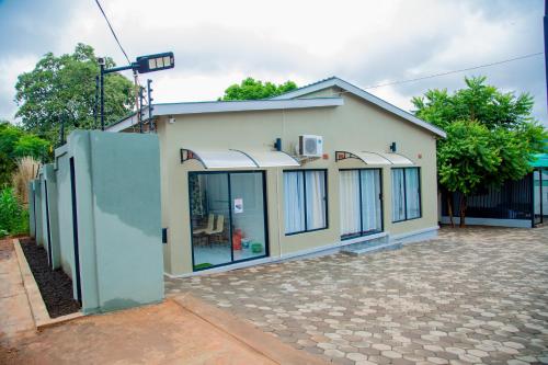 ทัศนียภาพภายนอกโรงแรม, Modern Village Apartments in ชีปาตา