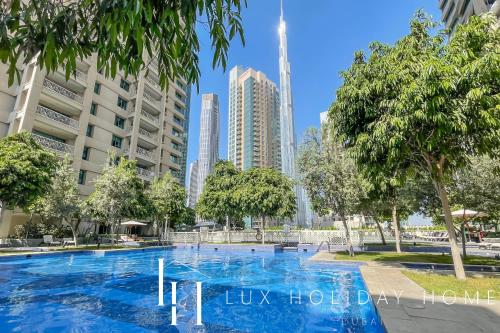 Burj khalifa & Fountain view - image 9