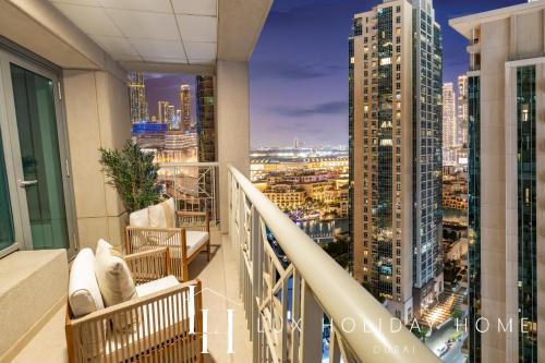 Burj khalifa & Fountain view - image 12
