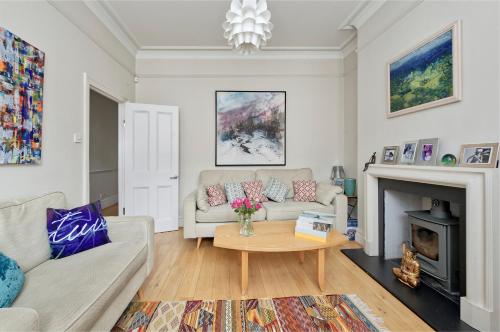 Veeve - Three Bed House on Stapleton Road - Wandsworth - image 8