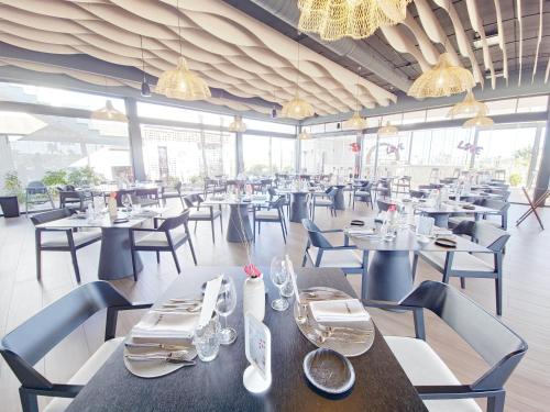 레스토랑, Santa Rosalía Lake & Life Resort, Los Alcázares 25 (Santa Rosalia Lake & Life Resort, Los Alcazares 25) in 엘 팔마르