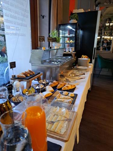 อาหารและเครื่องดื่ม, Casa in ฮราเด็ค คราลอเว