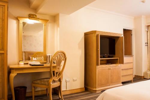 room detail thumbnail 1