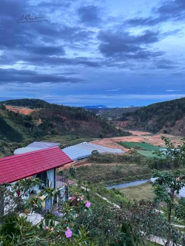 Tuyên Chiến Home & Resort