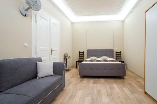 Navratilova Apartment - image 3