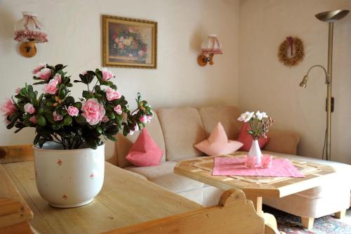 Apartment image 3