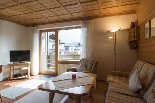 One-Bedroom Apartment image 10