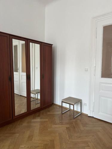 Chic Retreat on Skorepka Street - image 11