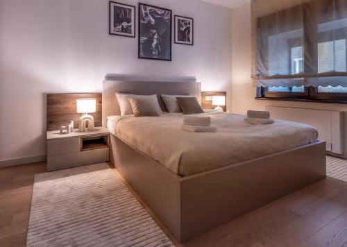 One-Bedroom Premium Apartment image 6