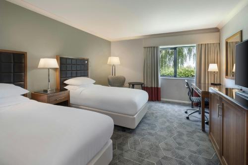 Northampton Marriott Hotel - image 2