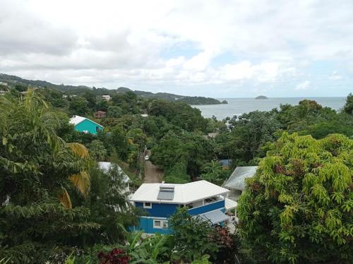 Villa blue lagoon T5 4 chambres vue mer, 100m plage, jacuzzi, espace jeu