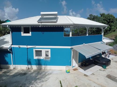 Villa blue lagoon T5 4 chambres vue mer, 100m plage, jacuzzi, espace jeu