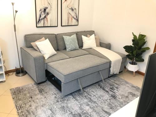 Cozy one bedroom close to beach and metro station, Dubai (foto 10)