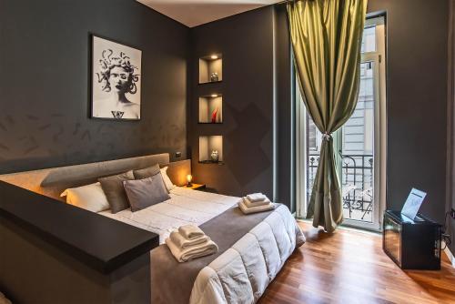 Triple Room with Balcony image 10