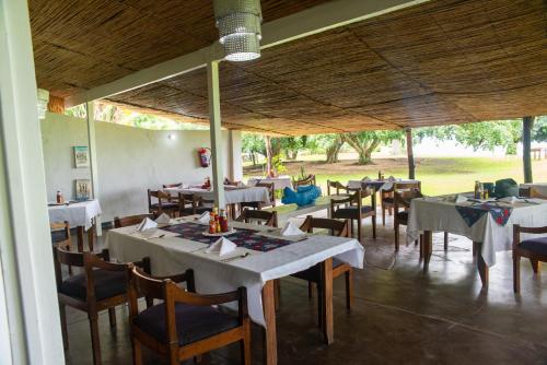 Restaurante, Sunbird Chintheche in Nkhata Bay