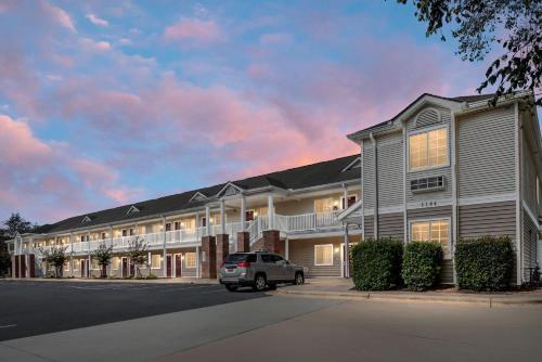 Affordable Suites Greenville - image 14