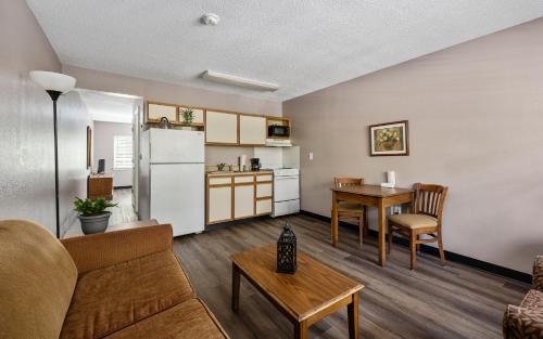 One-Bedroom Suite