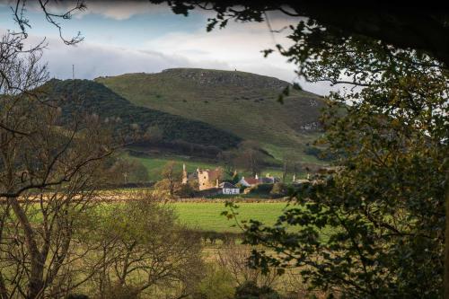Cosy Shepherds Hut Getaway in East Lothian in Haddington