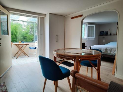 Giverny, Cosy studio au vert in 紀梵尼