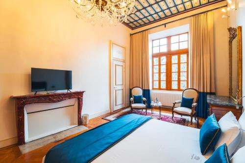 room detail thumbnail 1