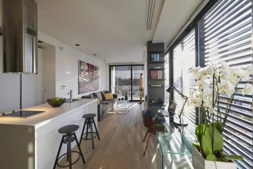 Ma Maison No4,Downtown Loft,360Mbps,Acropolis walk, Ateny