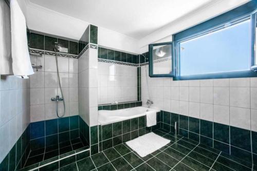 One-Bedroom Villa image 1