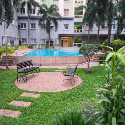 Francesca Royale Condominiums, Manille