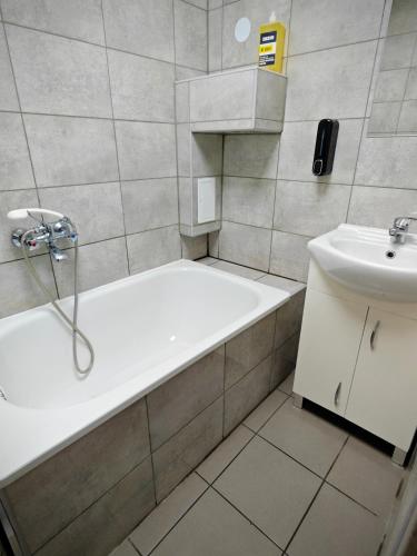 Pokoje Przy Jasnej Gorze - by best price city center - CLARUS in Czestochowa