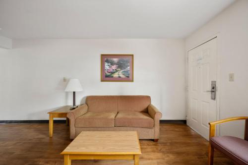 Affordable Suites Conover / Hickory - image 12