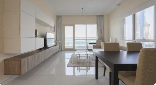April OFFER Huge 1BKH 4people & high floor, Dubai (foto 6)