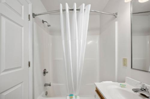 Affordable Suites Conover / Hickory - image 14