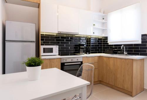 Kosmos Serenity 1BR Central Athens - image 11