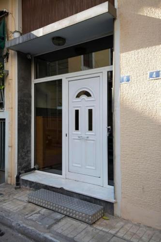 Kosmos Serenity 1BR Central Athens - Tap to explore photos
