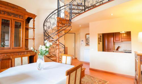 Konyha, PRESTIGE APARTMENT NEAR THE CENTRE - with Balcony, Wi-Fi in Pistoia