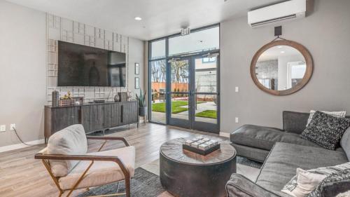 Landing at Marquam Heights - 2 Bedrooms in Southwest Portland