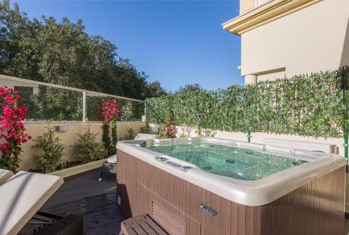Hot tub, D_Loft Sea and Golf in Guia